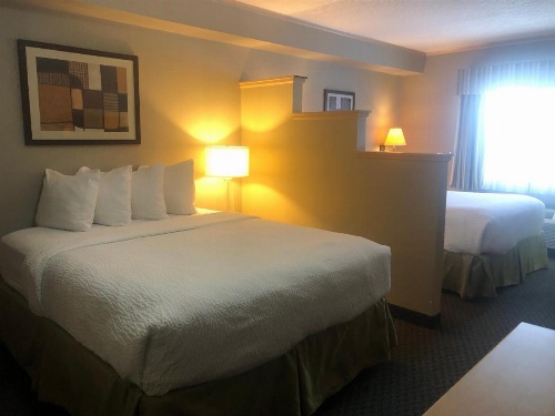 Travelodge by Wyndham Fort McMurray image 12