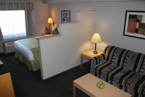 Travelodge by Wyndham Fort McMurray image 8